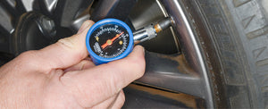 How to check your car’s tyre pressures
